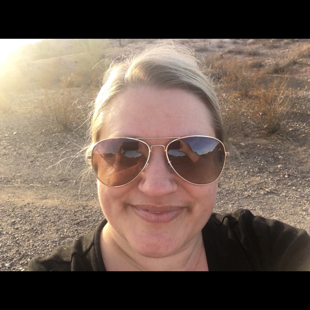 Meet your Posher, Carrie